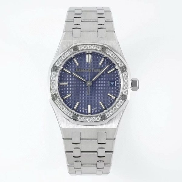 Audemars Piguet Royal Oak Ladies Automatic Watch 34mm, Ref.77350 / 77351